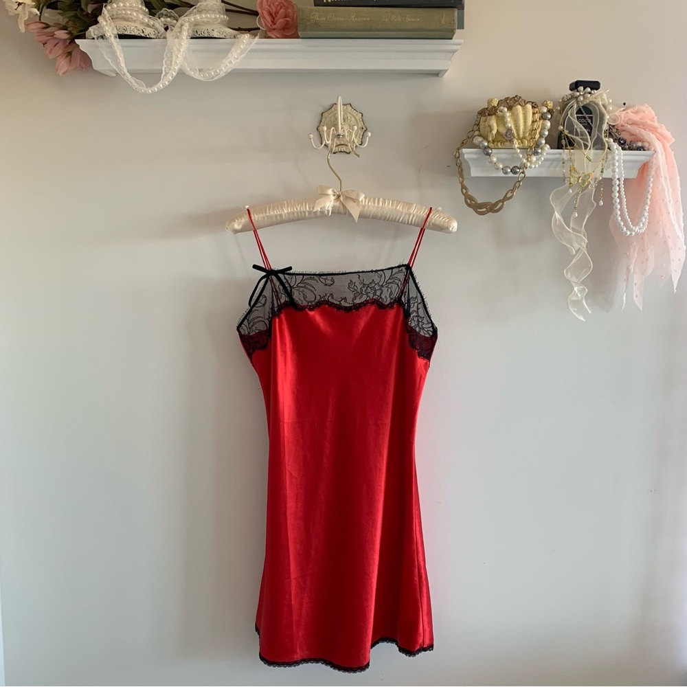 Y2K Victoria’s Secret fire red with black lace trim satin slip dress